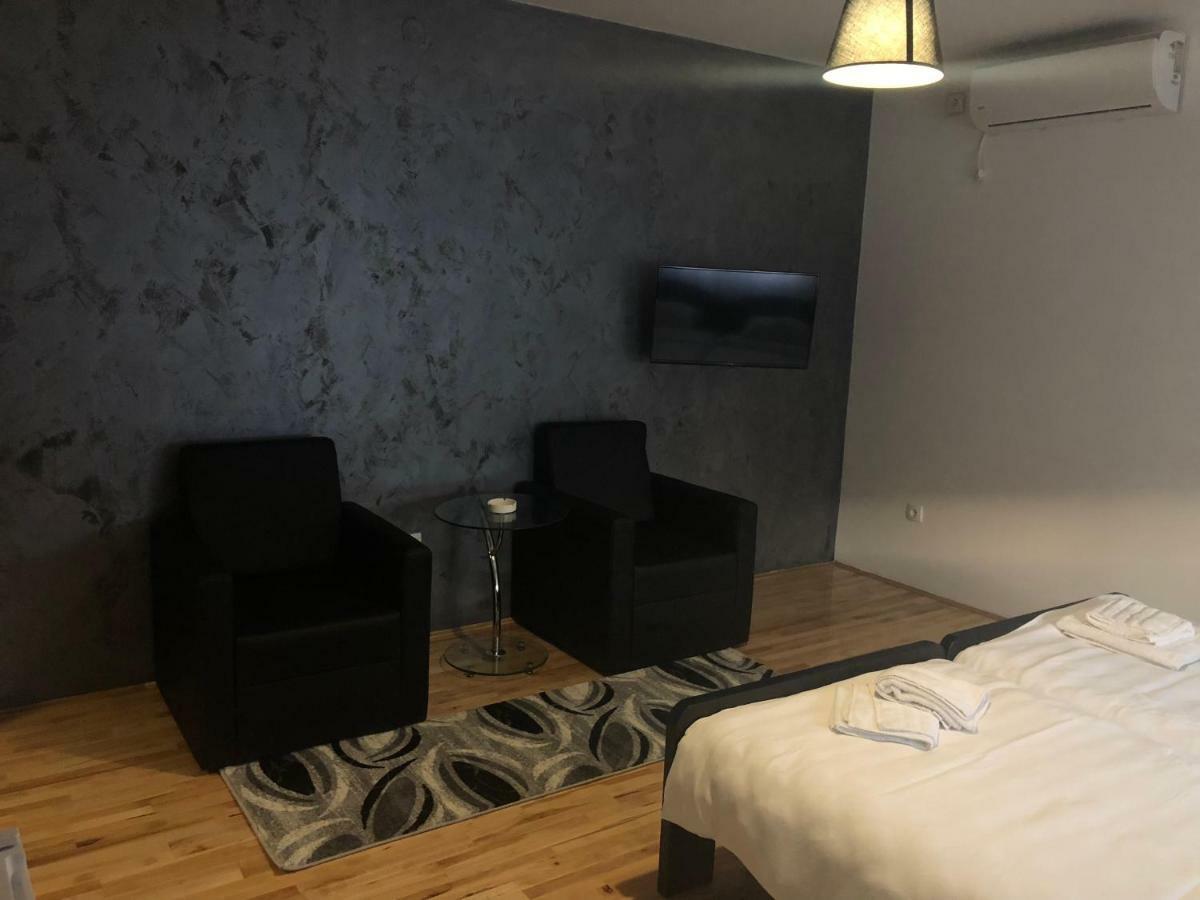 Airport Rest Apartments Belgrade Exterior photo